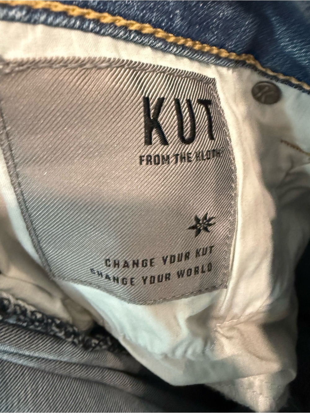 KUT From The Kloth Natalie Bootcut Jeans Size 8 Substantial Wash NWT - Picture 7 of 11